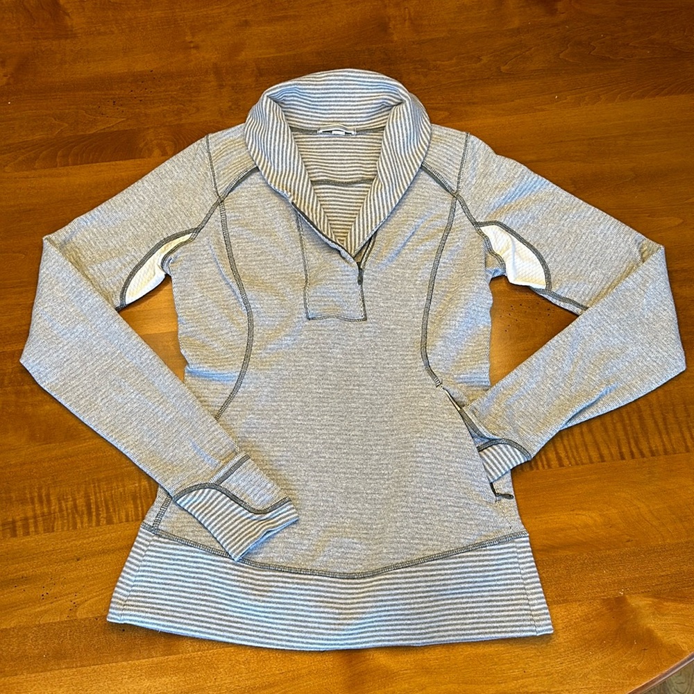 Women’s Lululemon Athletica Gray Quarter Zip Pullover
